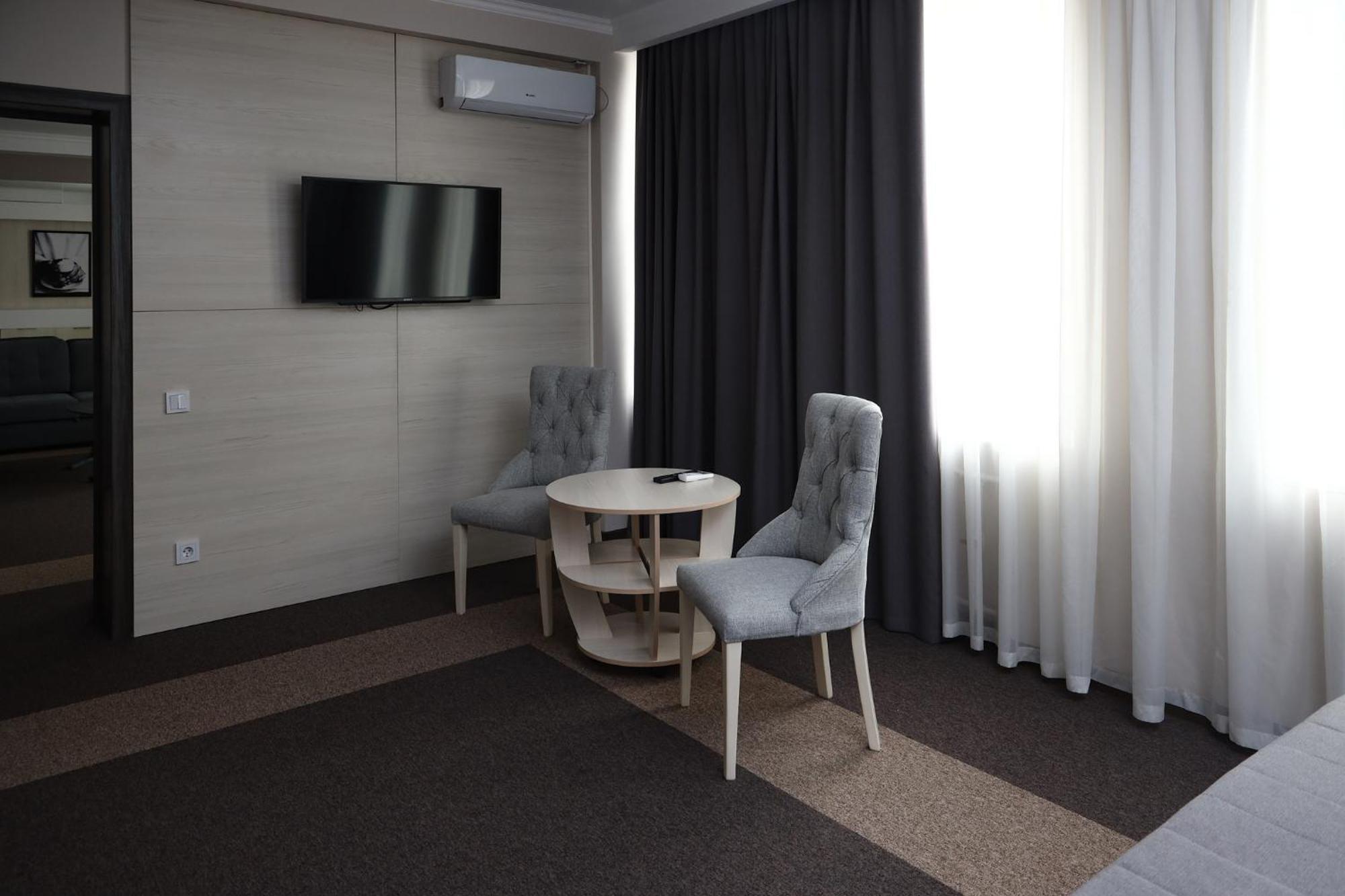 Meridian Karagandy Exterior foto