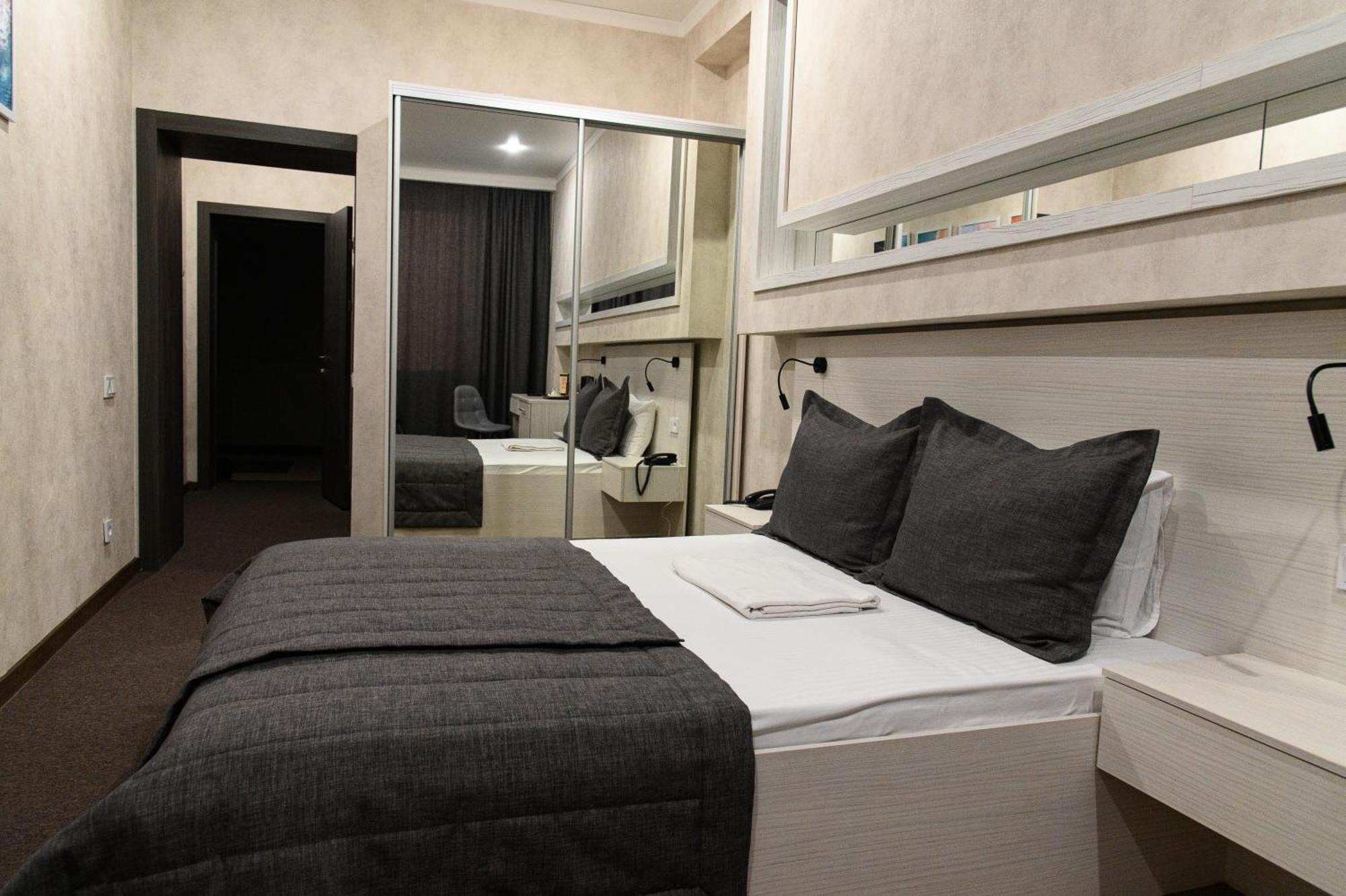 Meridian Karagandy Exterior foto